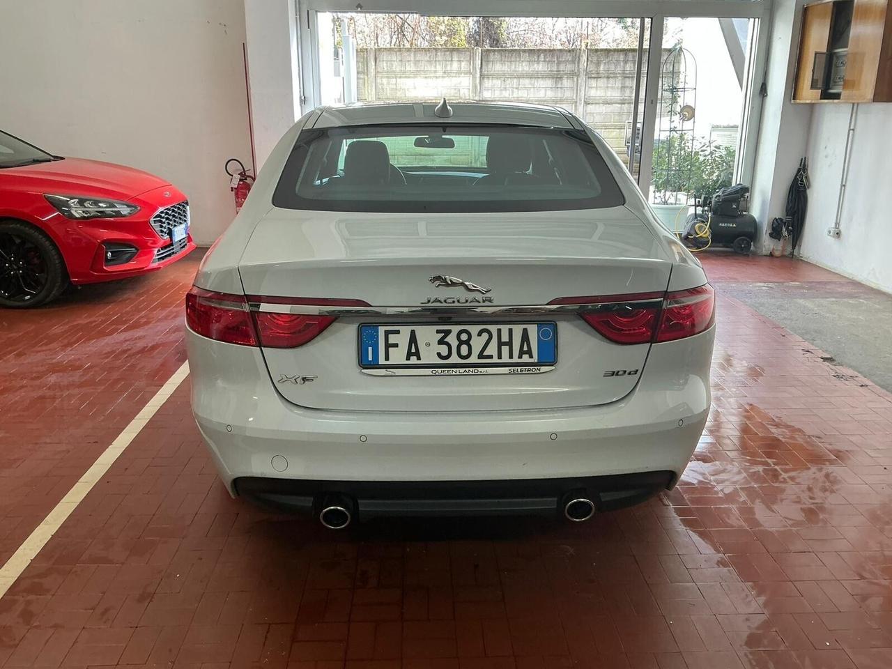 Jaguar XF 3.0 D V6 300CV AUT.PORTFOGLIO