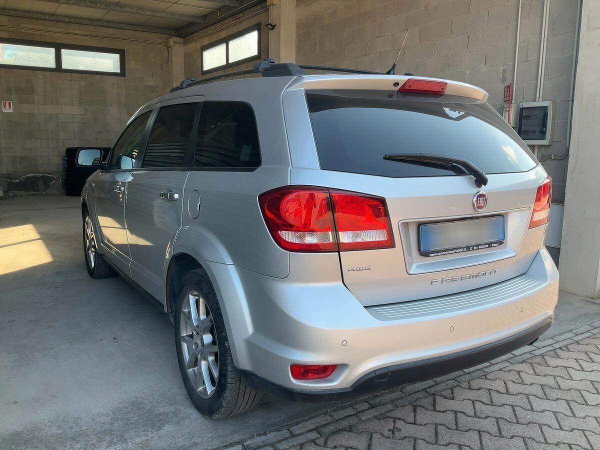 Fiat Freemont *PREZZO REALE* 2.0 mjt Lounge 4x4 170cv AUTOMATICA DISTRIBUZIONE E TAGLIANDO CAMBIO AUTOM APPENA FATTI GARANZIA 12 MESI