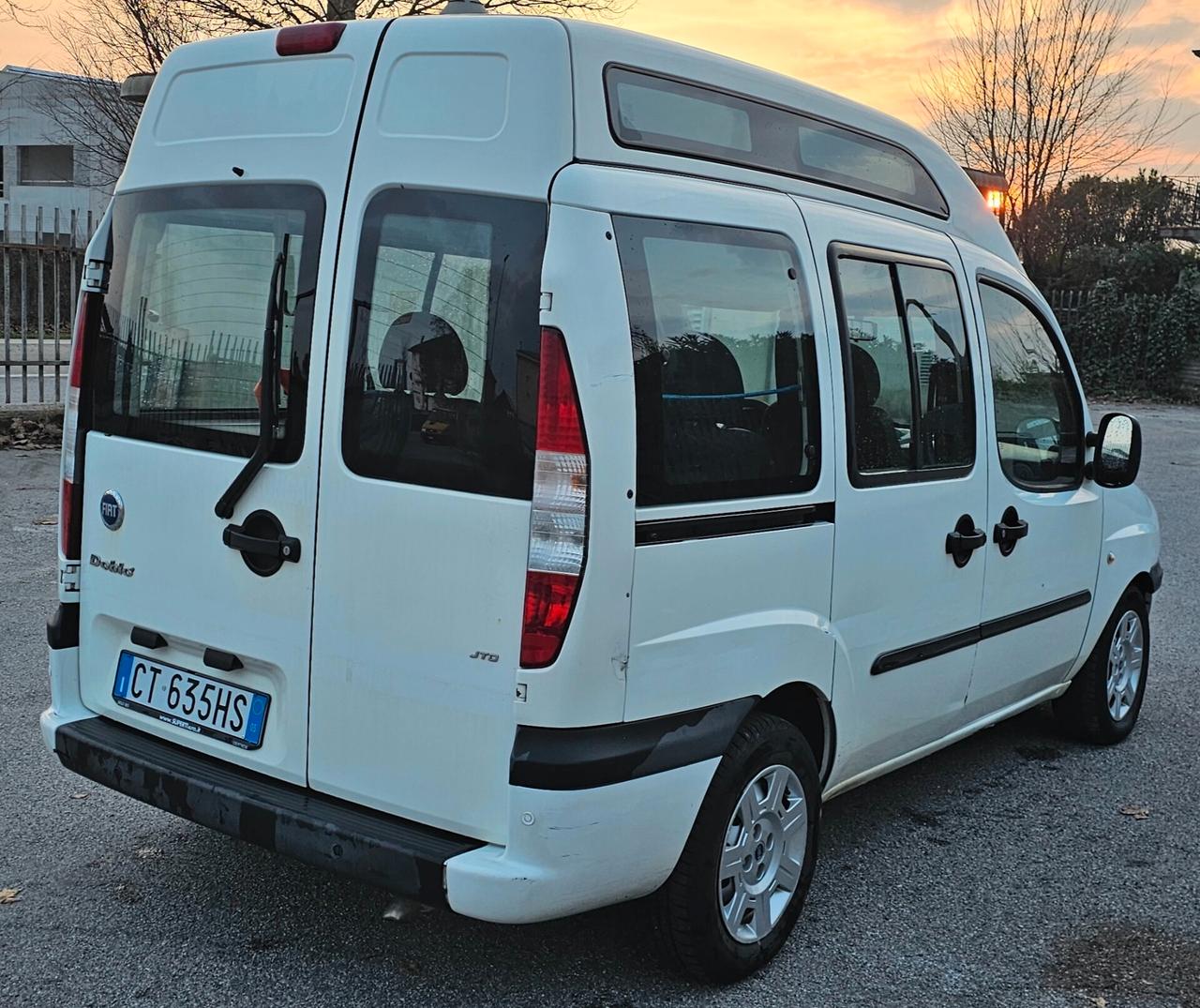 Fiat Doblo 1.9 JTD TRASPORTO DISABILI