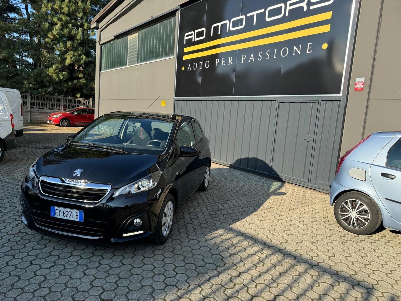 Peugeot 108 1.0 Benzina Neopatentati 5 Porte