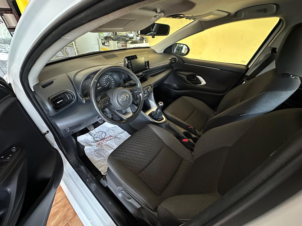 Toyota Yaris 1.0benz. 51.000km