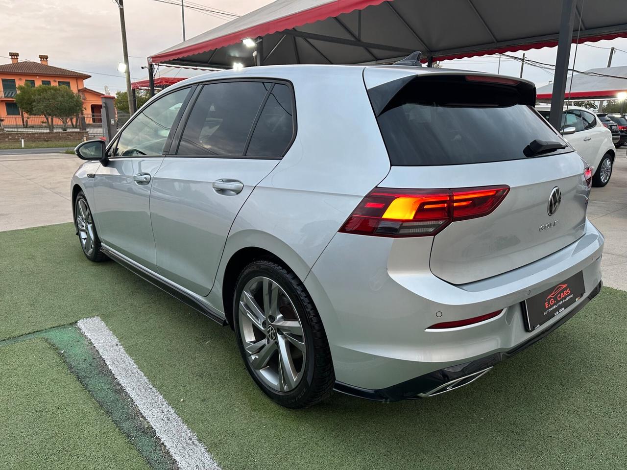 Volkswagen Golf 2.0TDI*R-LINE*150CV*DSG*LED*F1*NAVI*VIRTUAL*