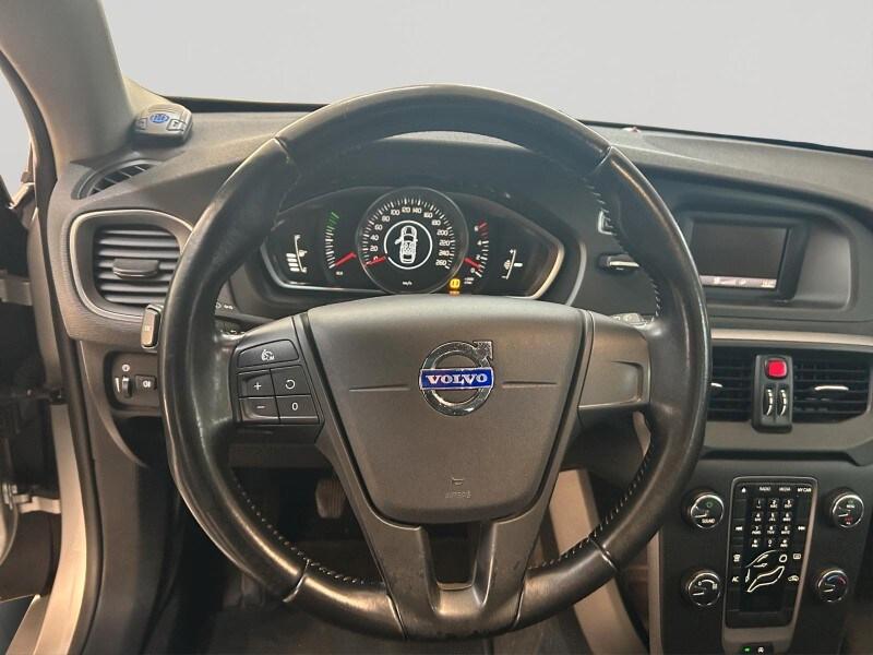 VOLVO V40 (2012-2020) V40 D2 1.6 Nova Edition