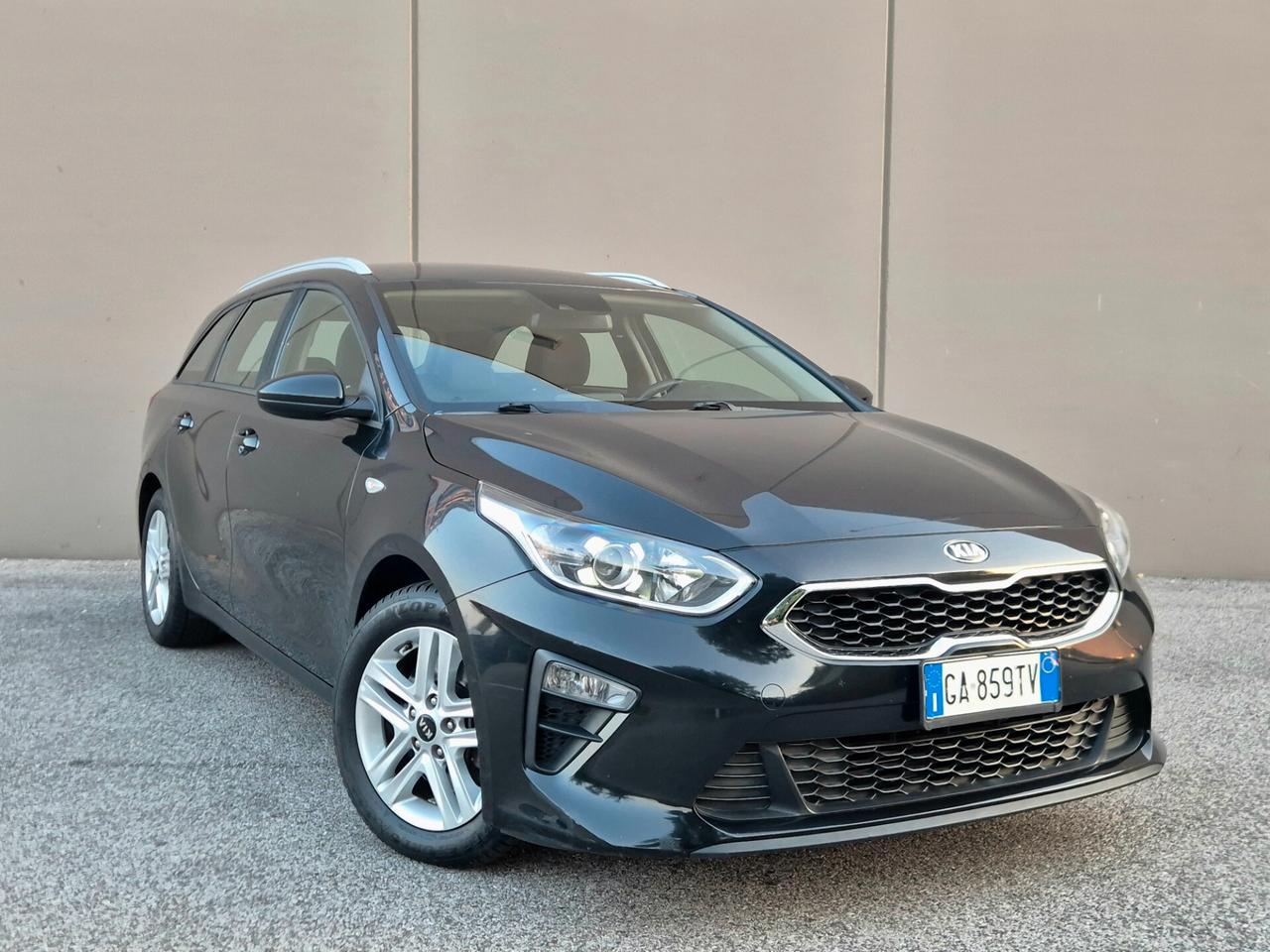 Kia Ceed Sportswagon 1.4 MPi GPL SW Urban