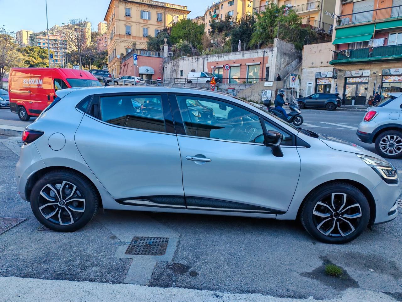 Renault Clio 5 porte Moschino top di gamma l'unico pro