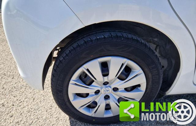 TOYOTA Yaris 1.0 5 porte