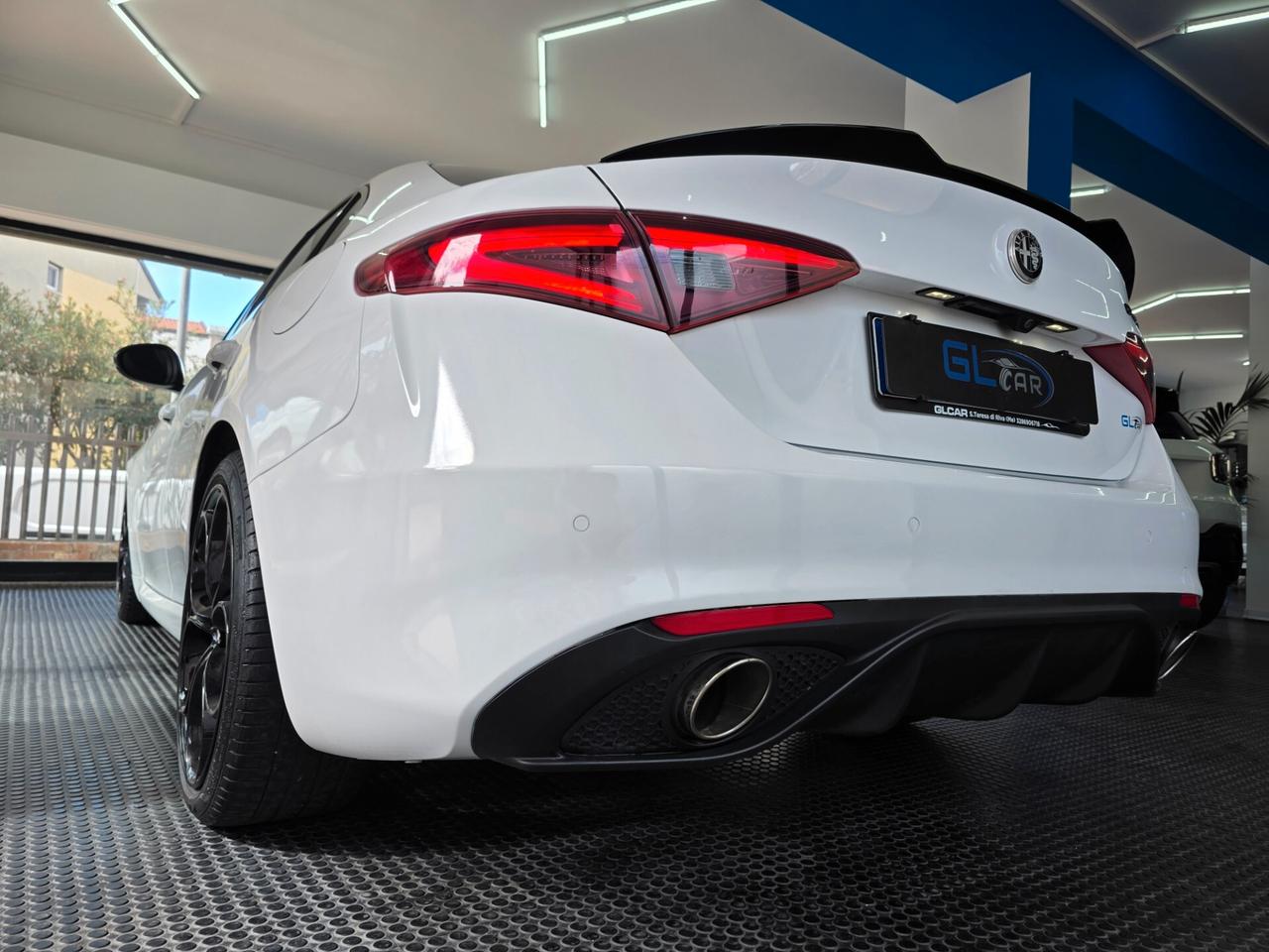 Alfa Romeo Giulia 2.2jtdm AT8 2017 99000km