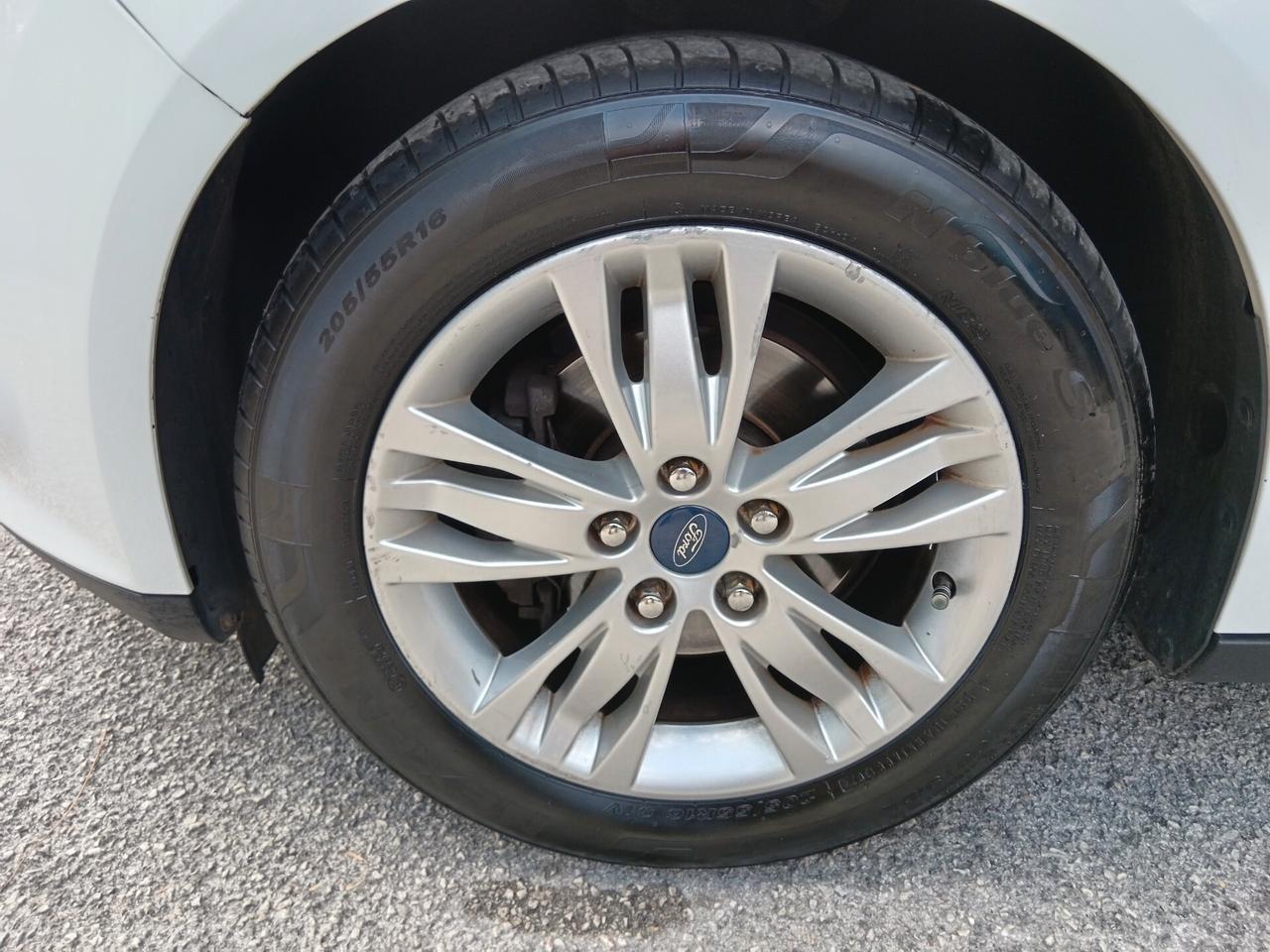 Ford Focus 1.6 TDCi 95CV SW SENSORI PARK