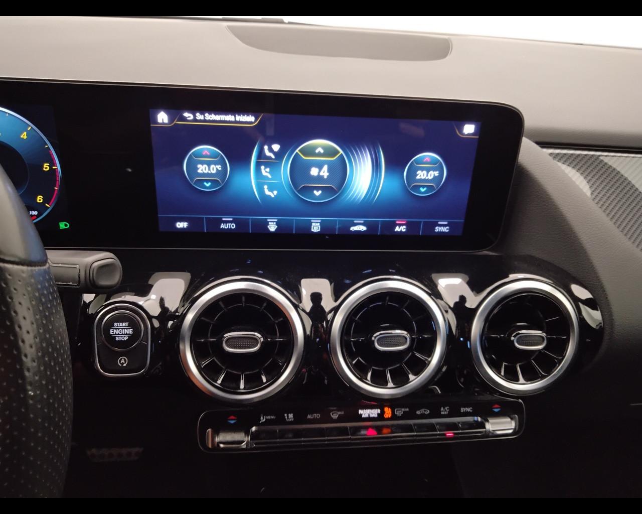 Mercedes-Benz GLA-H247 2020 - GLA 200 d Premium 4matic auto