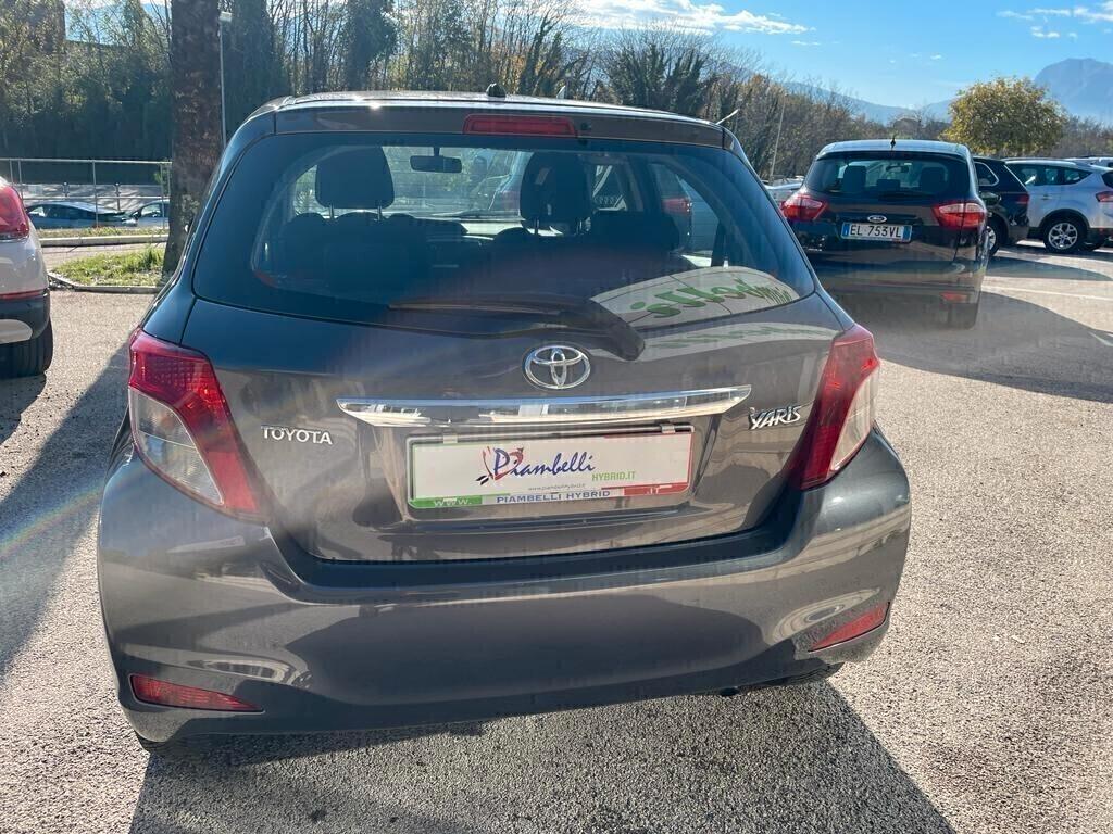 TOYOTA YARIS 1.0 5 PORTE ACTIVE NEOPATENTATI