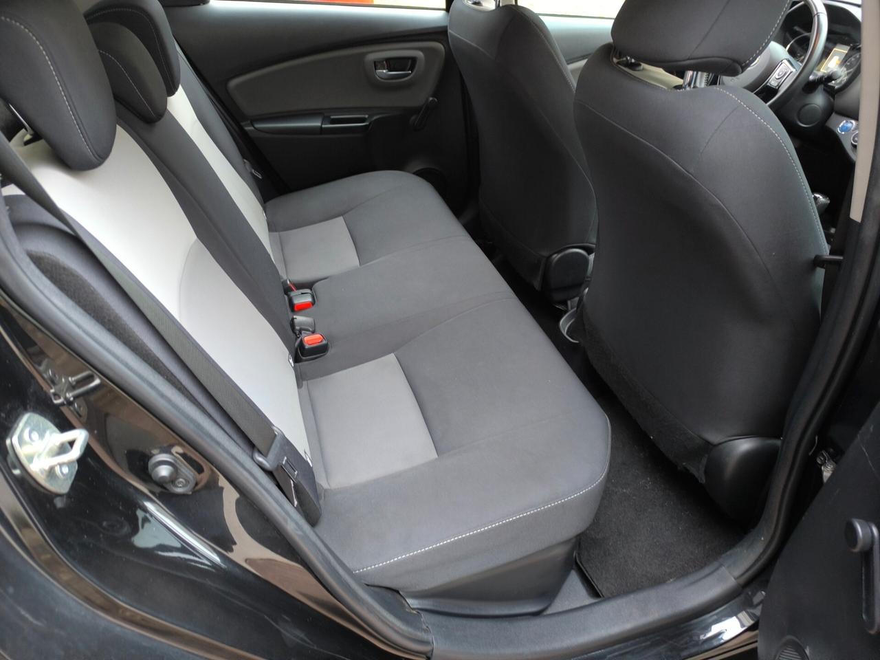 Toyota Yaris 1.5 Hybrid 5 porte Business