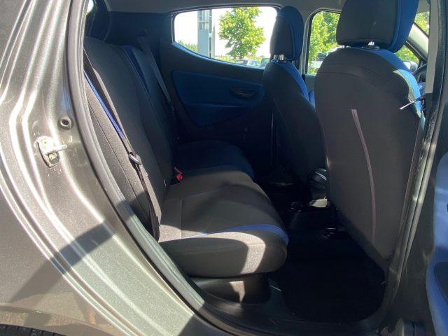 LANCIA Ypsilon 1.2 69 CV 5P. Silver
