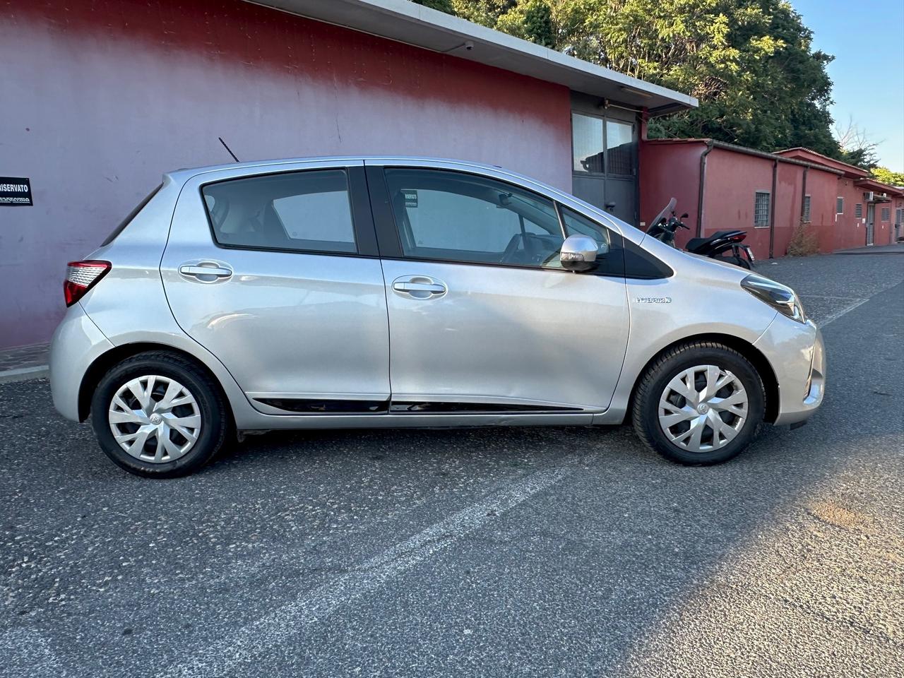 Toyota Yaris 1.5 Hybrid 5 porte Cambio automatico Unicoproprietario Nessun obbligo finanziario