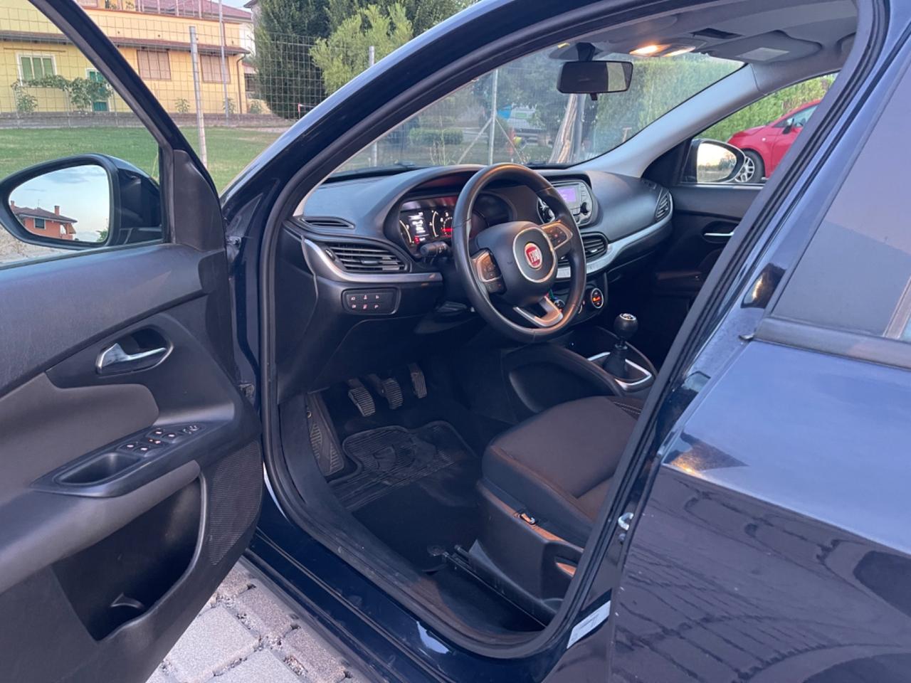 Fiat Tipo 1.6 Mjt S&S 5 porte Easy