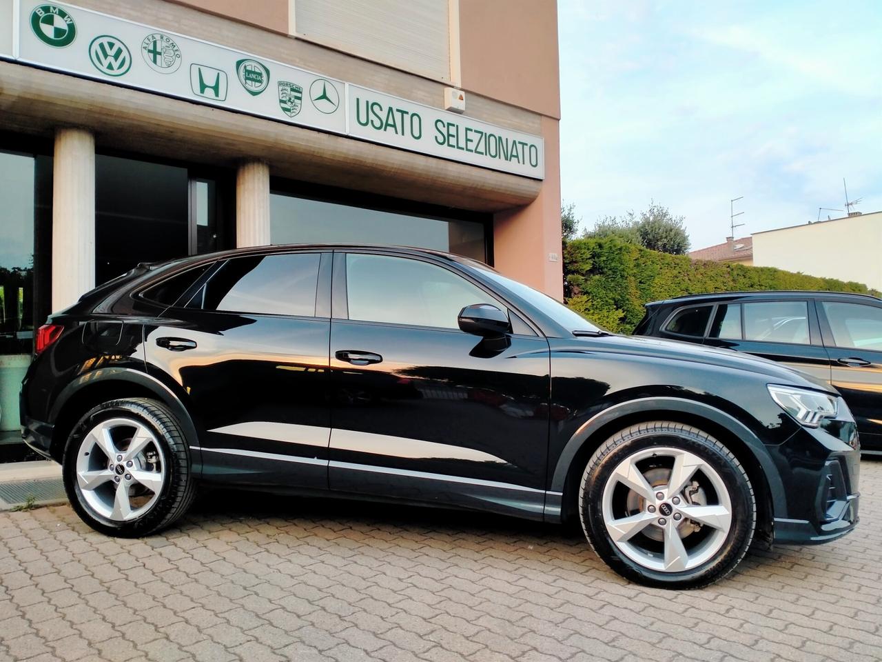 AUDI Q3 SPORTBACK 35 2.0TDI 150CV "QUATTRO" S.TRONIC PACK BLACK LINE / BLACK RINGS