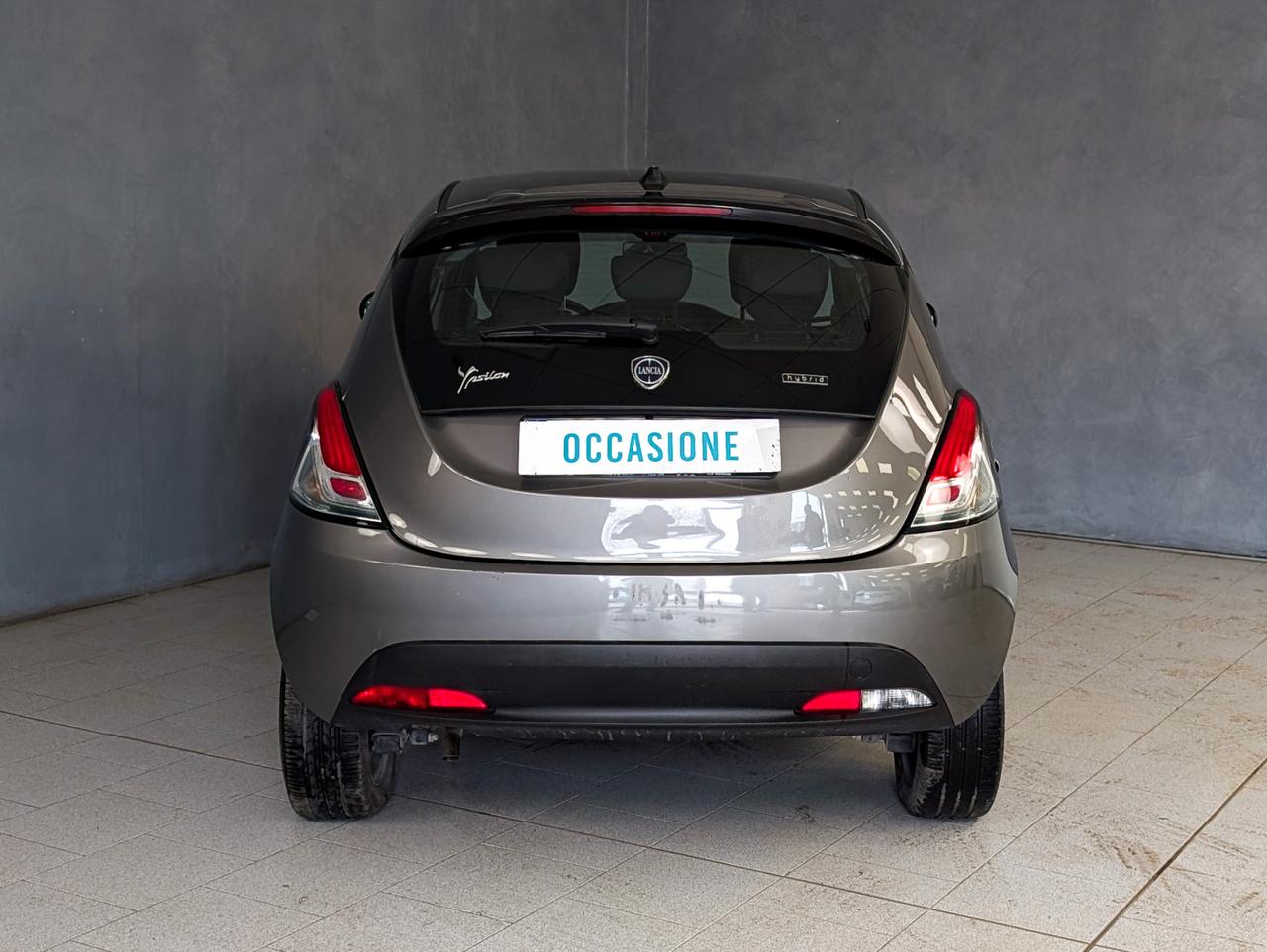 Lancia Ypsilon 1.0 Hybrid 70cv Silver Plus