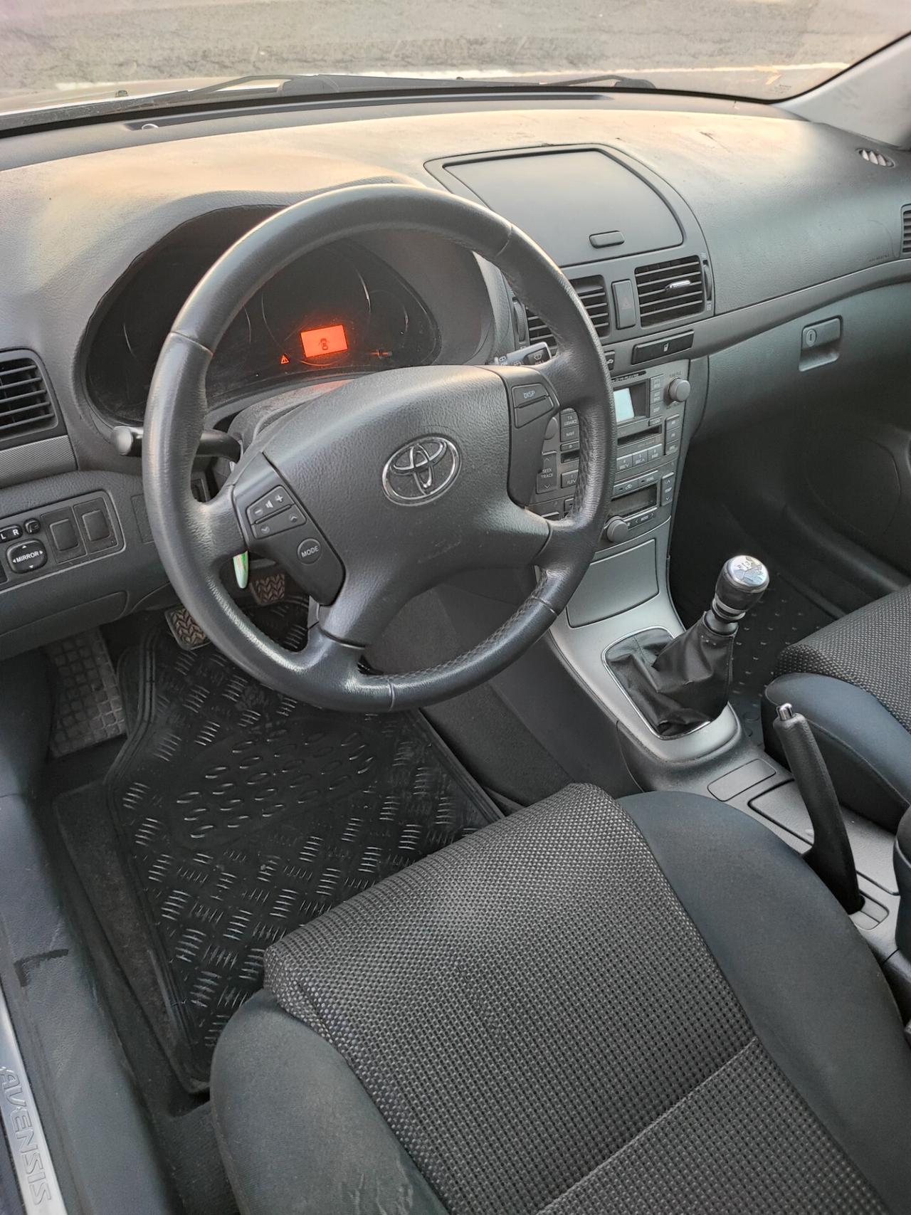 Toyota Avensis 2.0 D-4D 16V Station Wagon