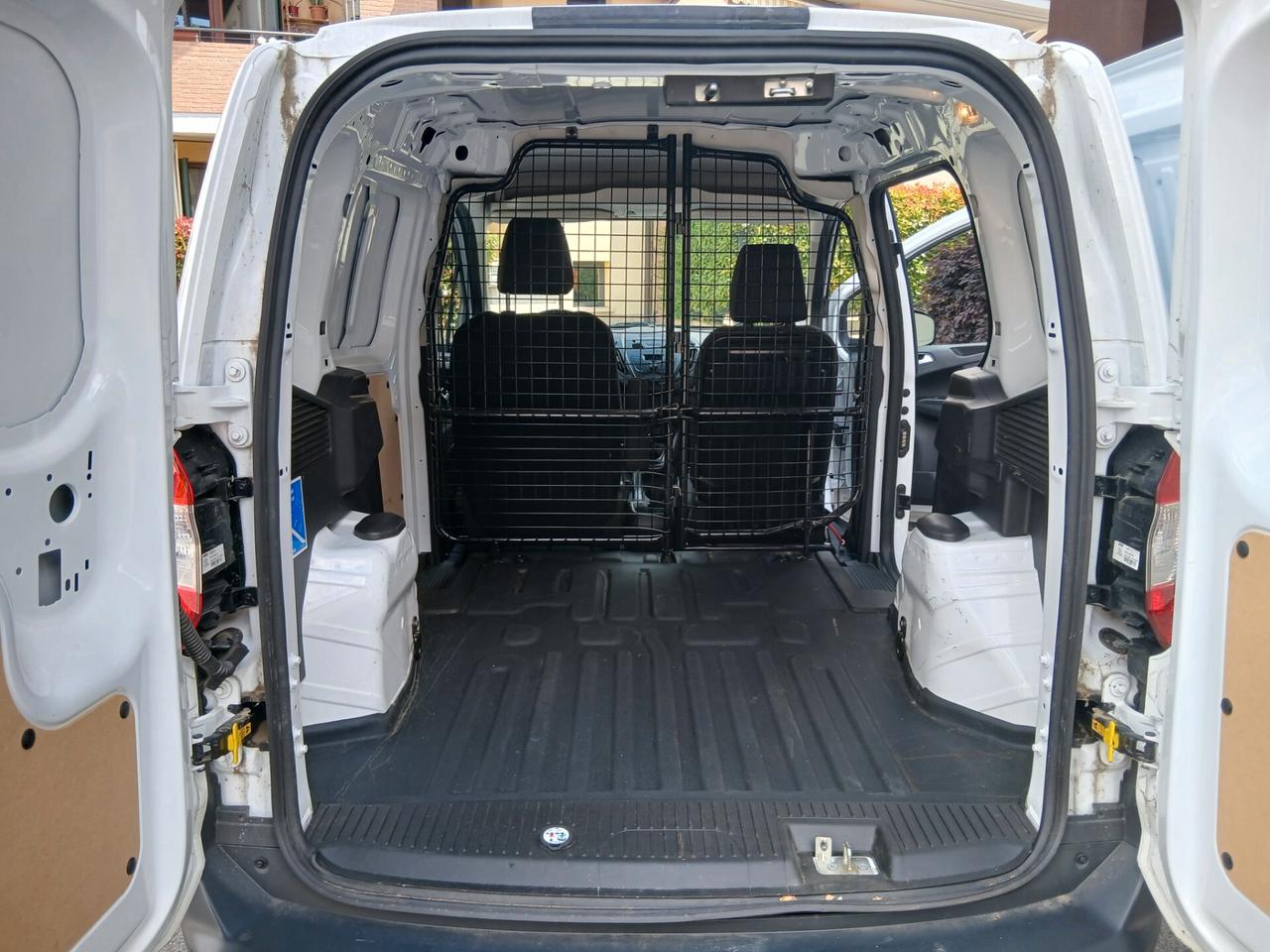 Ford Transit Courier 1.5 Tdci 75 cv solo 11700 km pronta consegna