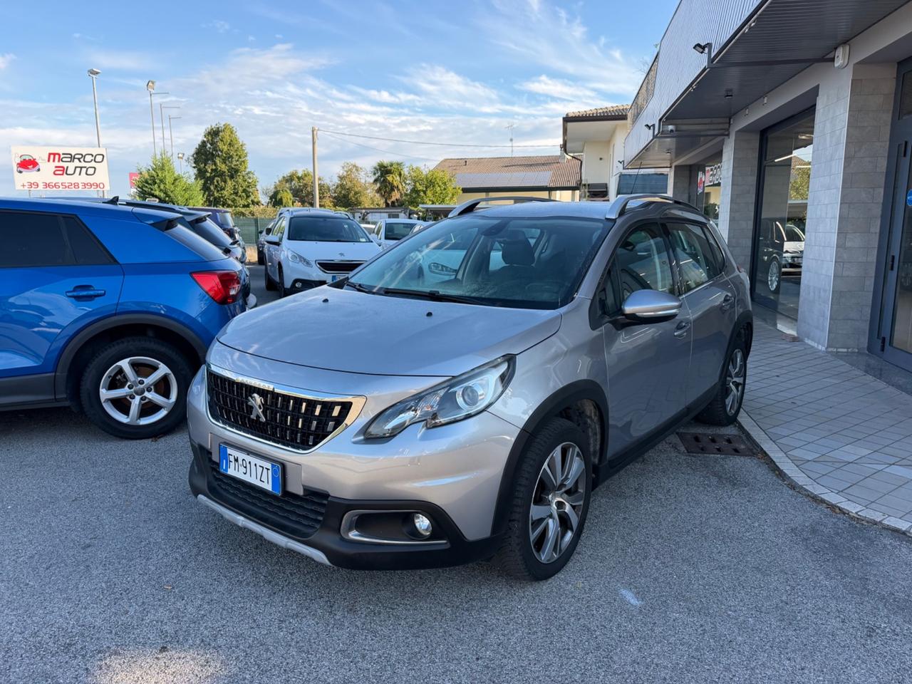 Peugeot 2008 1.2 Turbo Benzina Automatica Neopatentati