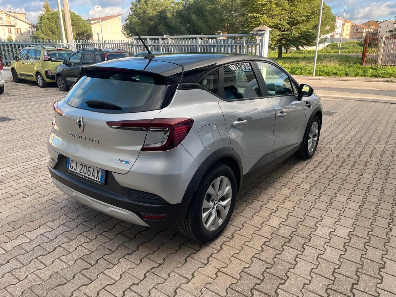Renault Captur Full Hybrid E-Tech 145 CV Business