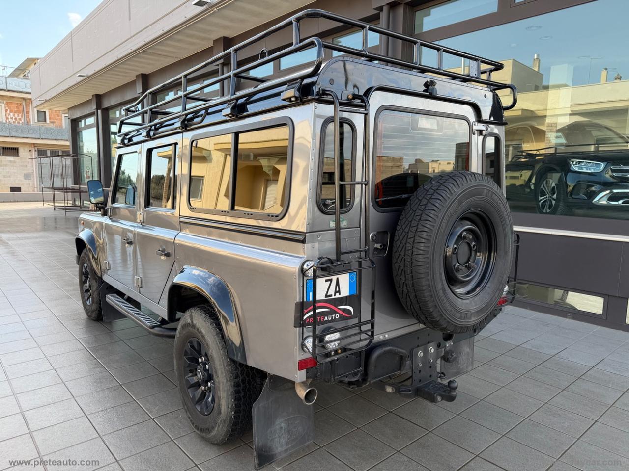 LAND ROVER Defender 110 2.2 TD4 Station Wagon N1