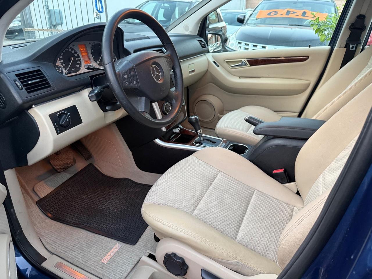Mercedes-benz B 200 Sport