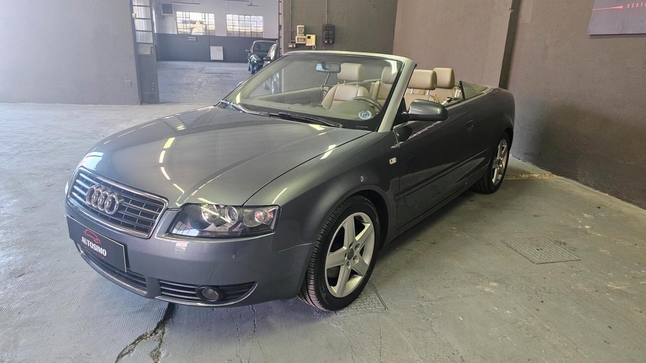 Audi A4 Cabriolet 2.5 V6 TDI cat