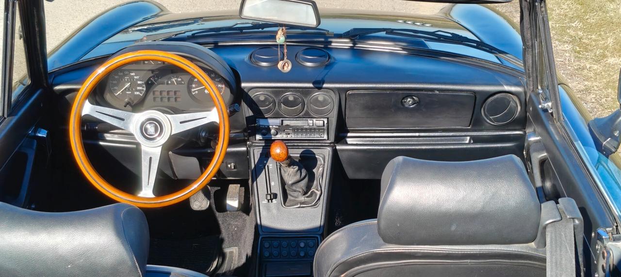 Alfa Romeo Spider 1.6