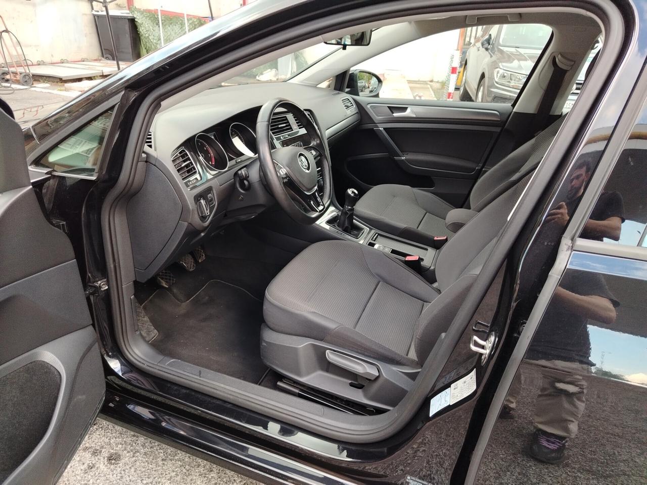 Volkswagen Golf 1.4 TSI 125 CV 5p. Business BlueMotion Technology