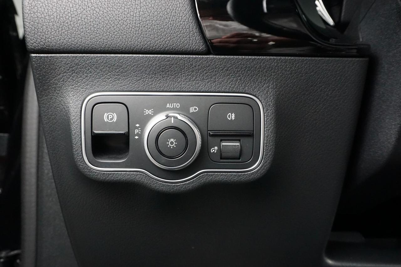 Mercedes-benz GLA 180 d Automatic AMG Line Advanced Plus