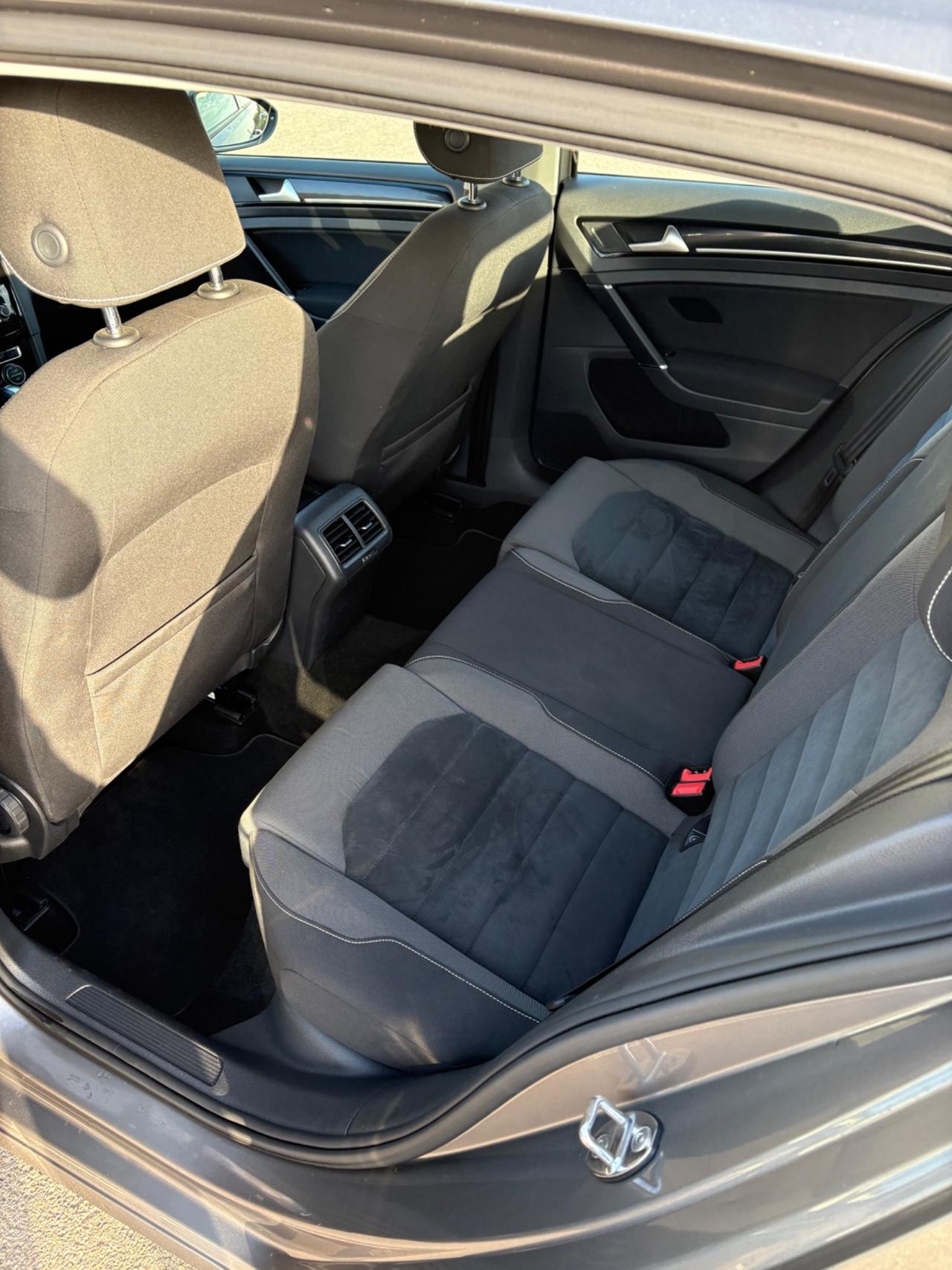 Volkswagen Golf 2.0 TDI DSG 5p. Sport Edition BlueMotion Tech.
