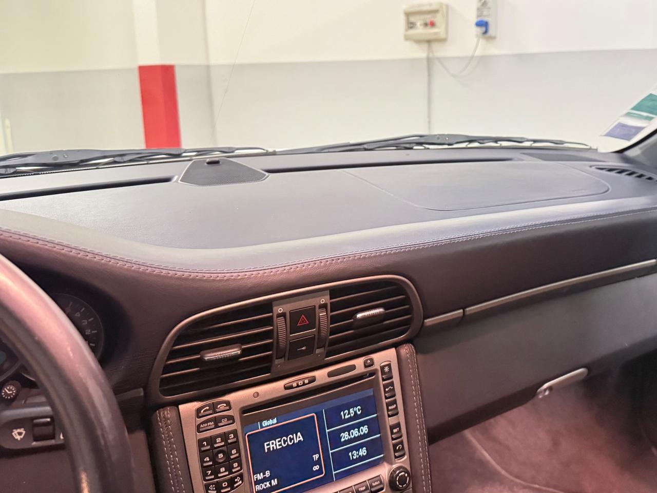 Porsche 911 Carrera manuale