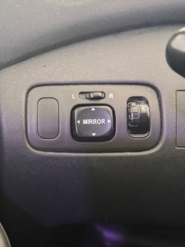 TOYOTA Yaris 1.0i 16V cat 3 porte Sol Blue