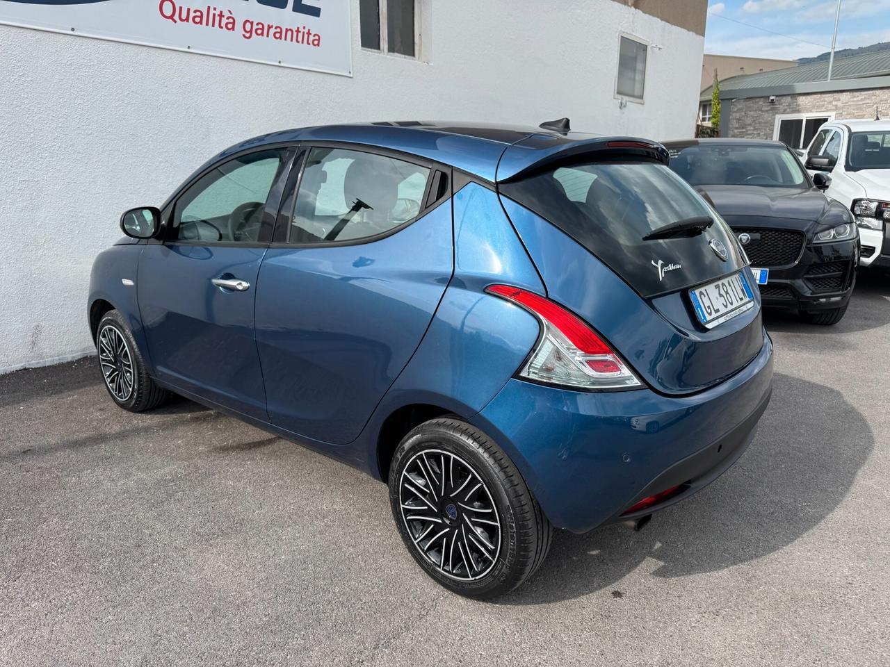 Lancia Ypsilon 1.0 FireFly 5 porte S&S Hybrid Gold