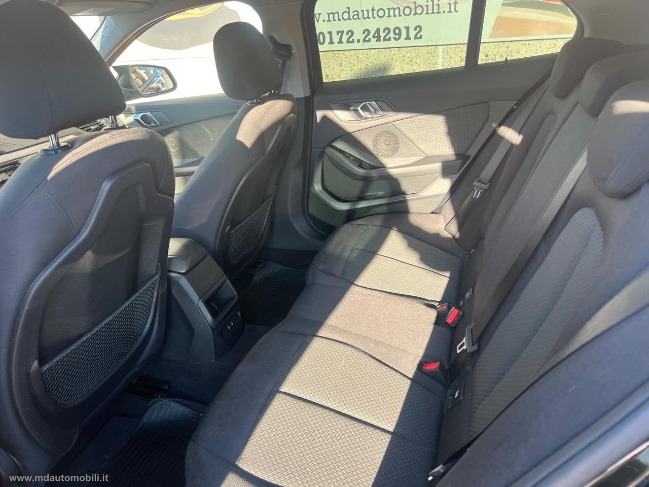 BMW 118d 5p. Business Advantage AUTOMATICA CERCHI 18 CAMERA