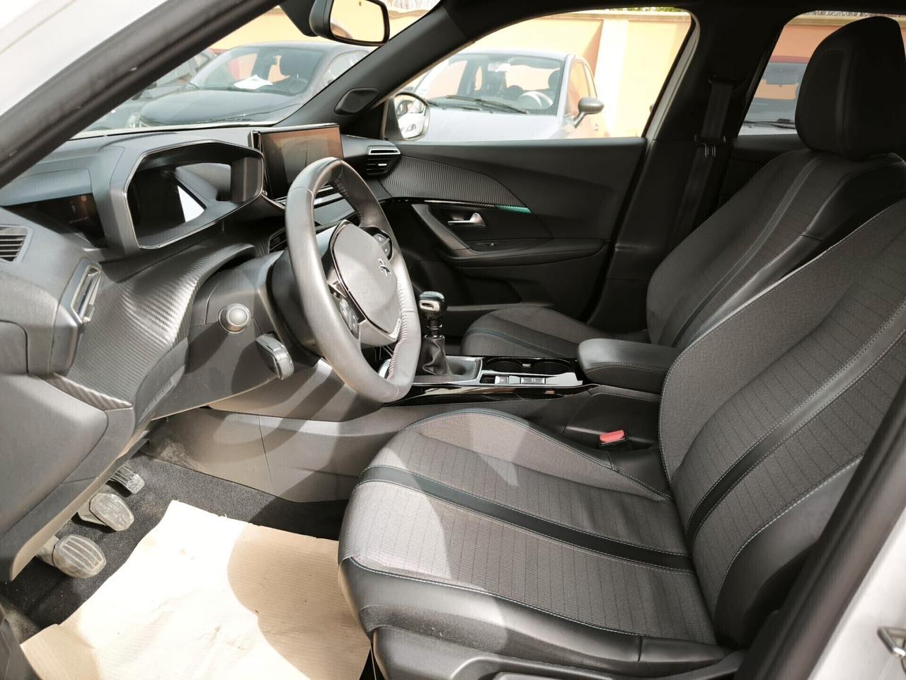 Peugeot 2008 PureTech 100 S&S Allure Pack