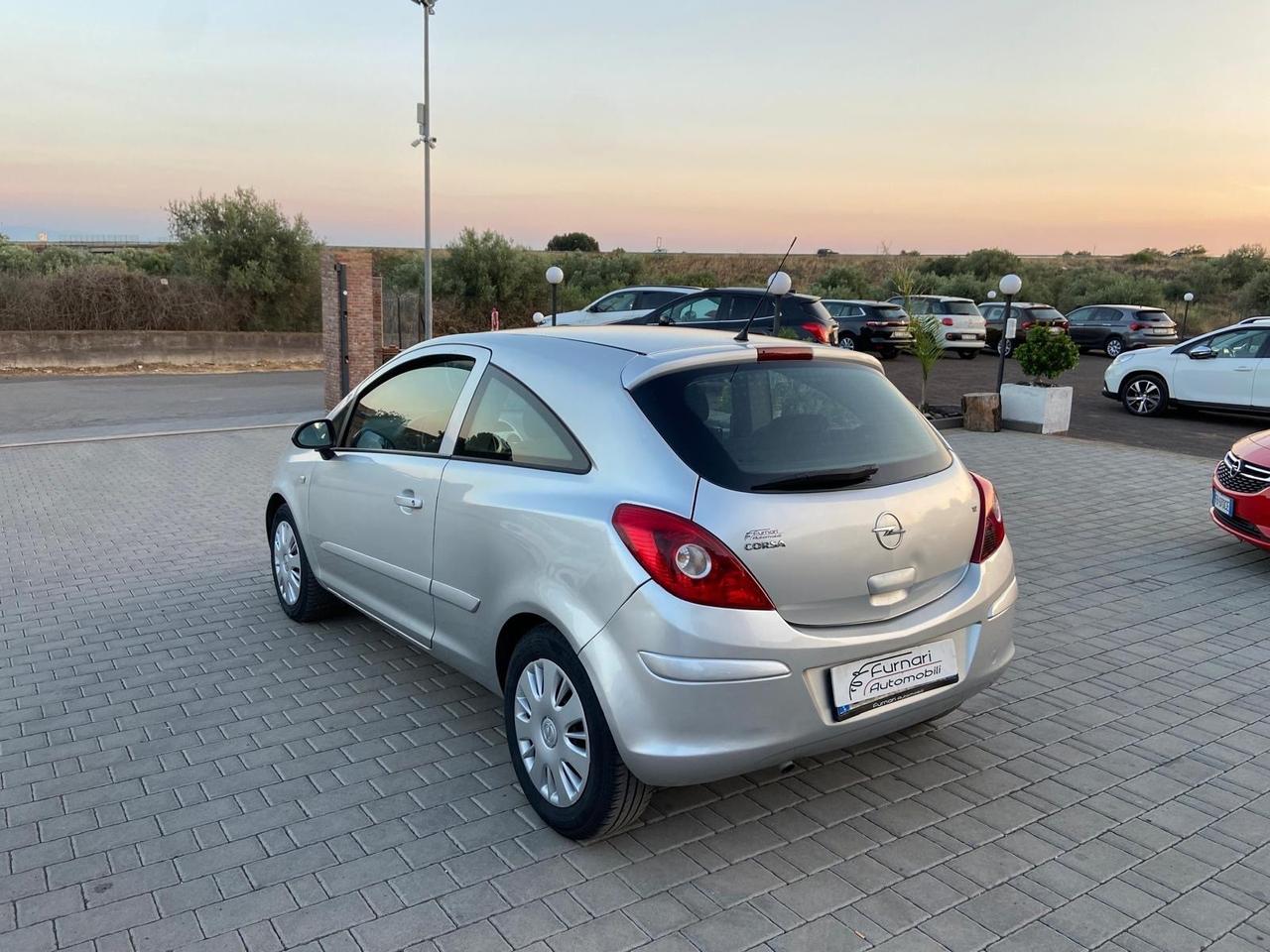 Opel Corsa 1.2 3 porte Club