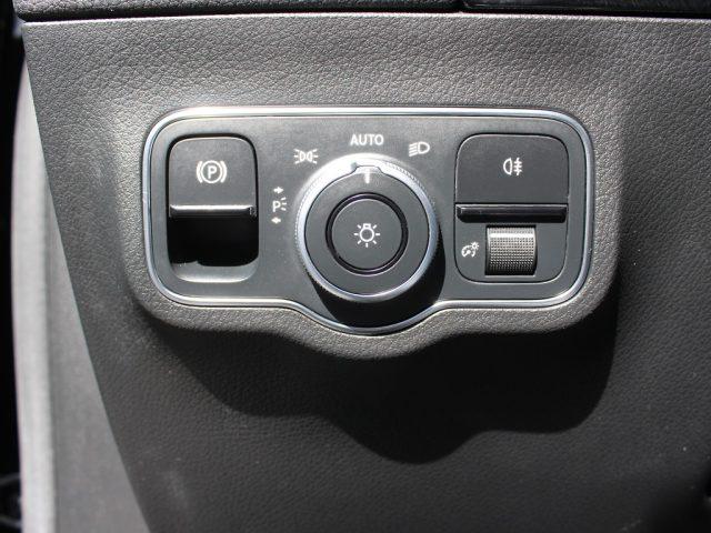 MERCEDES-BENZ GLA 200 d Automatic 4Matic Premium