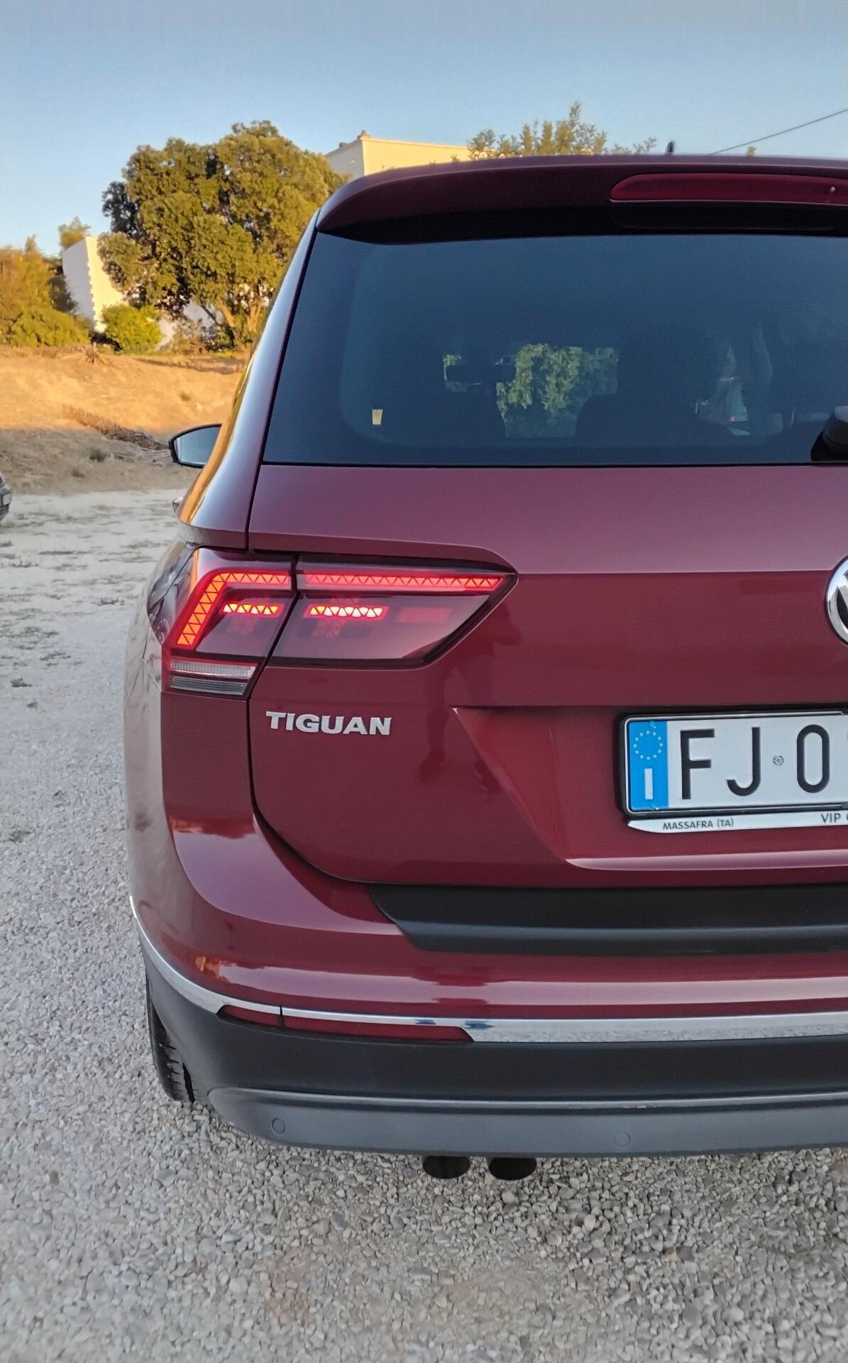Volkswagen Tiguan 2.0 TDI SCR DSG Business BlueMotion Technology