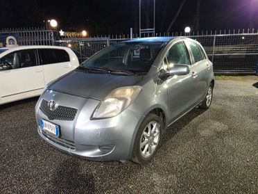 Toyota Yaris 1.0 5 porte