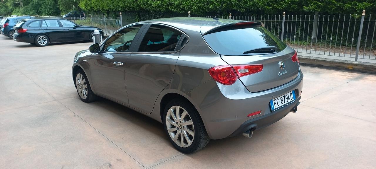 Alfa Romeo Giulietta 2.0 JTDm-2 150 CV Distinctive