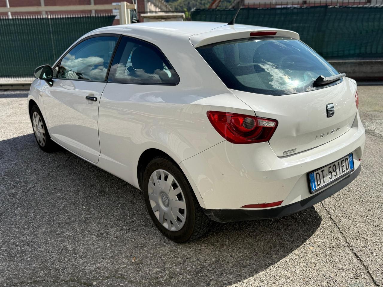 Seat Ibiza 1.2 3p. Benz gpl anno 2009 ok neopatentati
