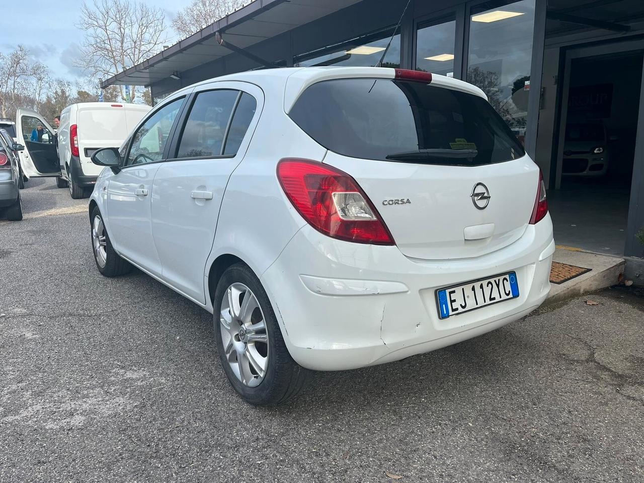 Opel Corsa 1.2 5 porte Club