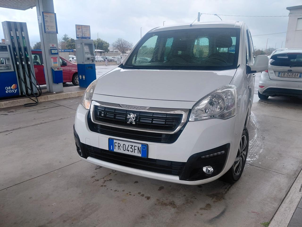 Peugeot Partner Tepee DANGEL 4X4 BlueHDi 100 Outdoor