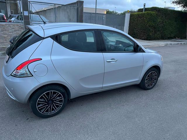 LANCIA Ypsilon 1.2 69 CV 5 porte S&S Gold