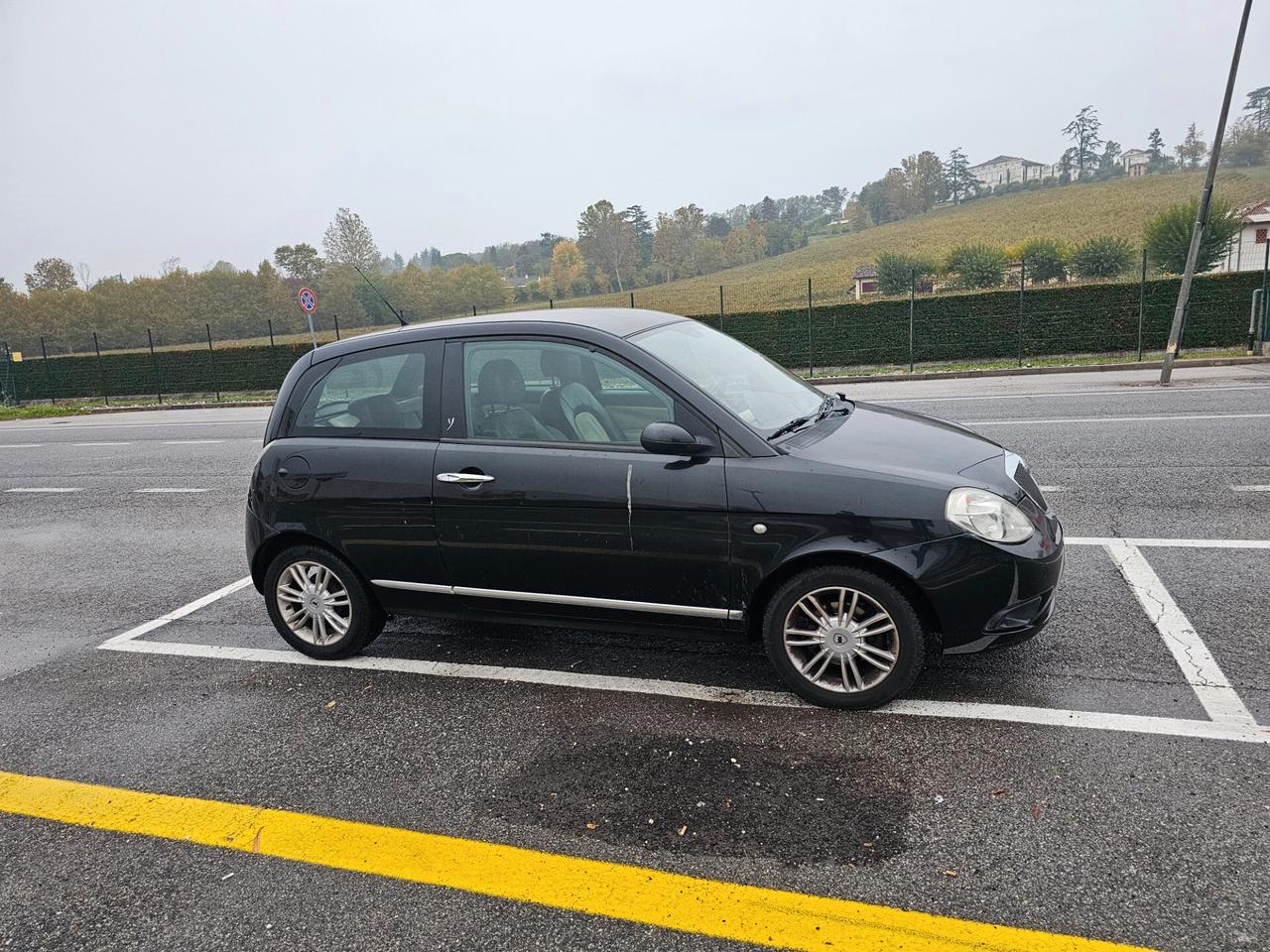 Lancia Ypsilon 1.3 MJT 75 CV Platino