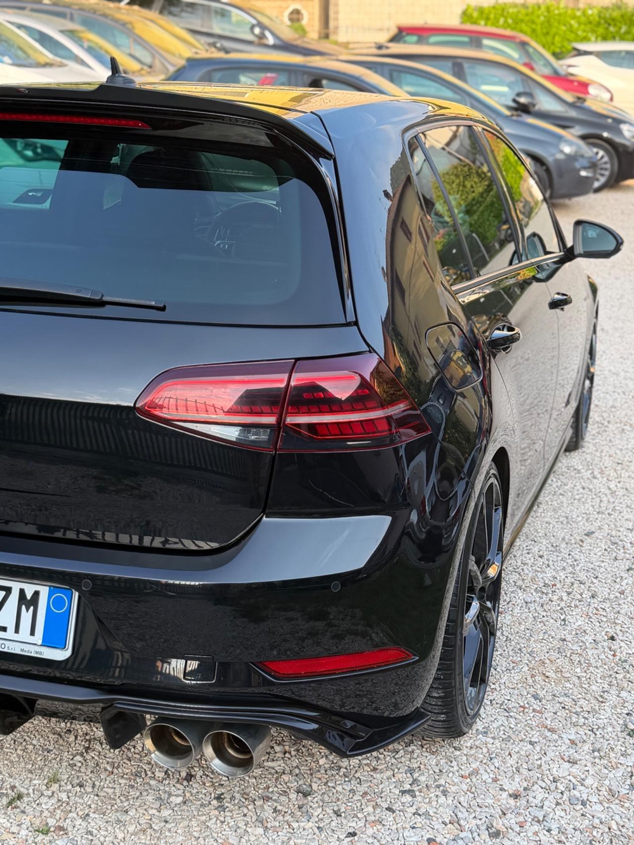 Volkswagen GOLF R LOOK FULLOPT TOTAL BLACK