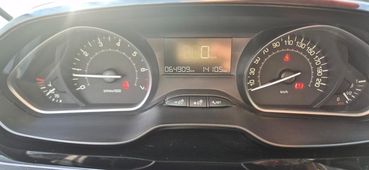 Peugeot 208 PureTech 82 5 porte Active- Km 64.900