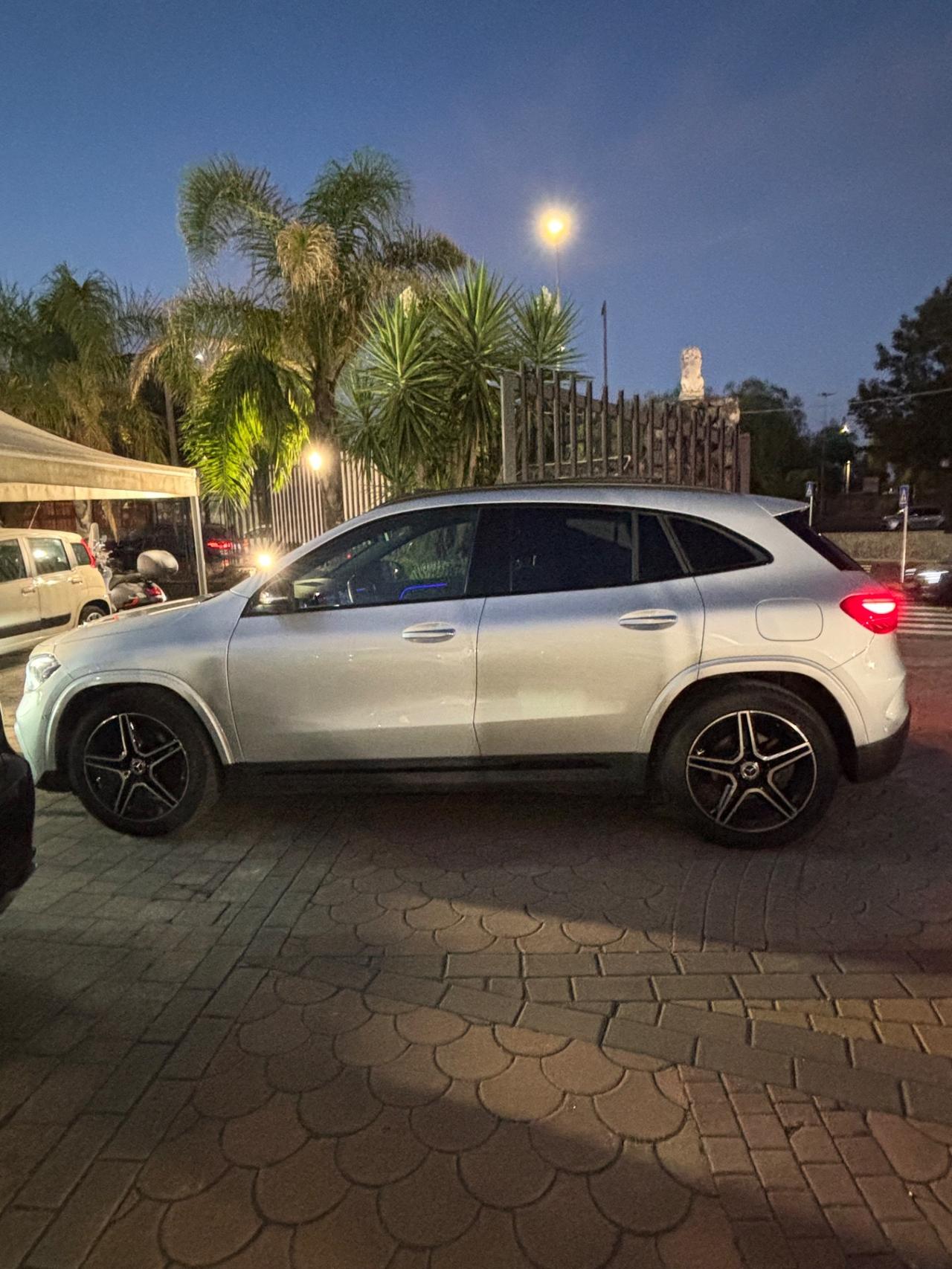Mercedes-benz GLA 200 180 d Automatic AMG Line Premium Plus