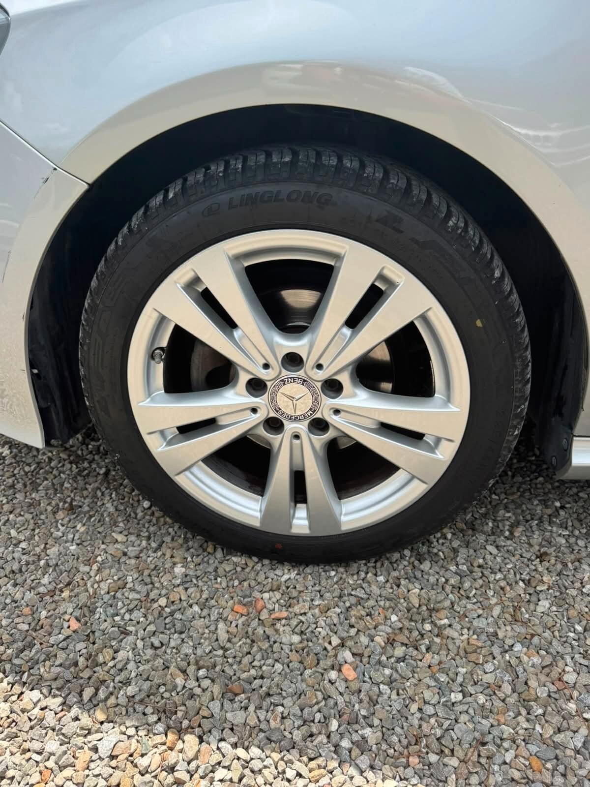 Mercedes-benz A 180 d Premium